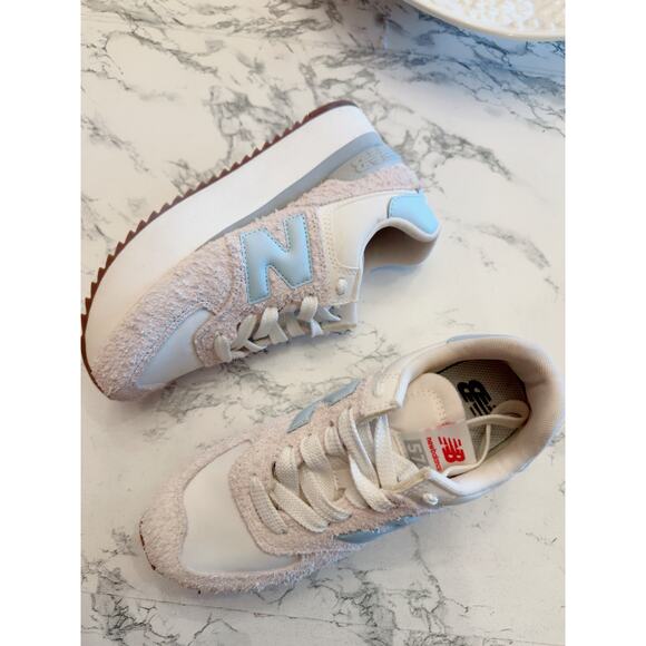 New Balance Women's 574+ Sneakers WL574ZQC | moonbeam/seasalt/l.blue - Picture 5 of 10